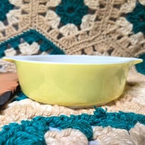 Vintage Pyrex 471 1 PT Glass Casserole Dish Yellow